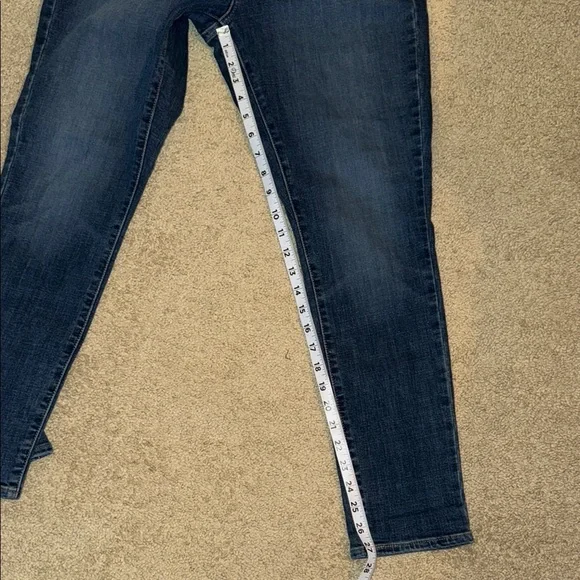 Levi’s 311 Shaping Skinny Women's Blue Jeans - Picture 4 of 6